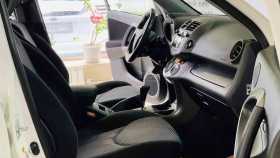 Toyota RAV4 2011 г.в.