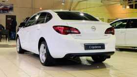 Opel Astra 2013 г.в.