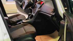 Opel Astra 2013 г.в.