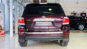 Toyota Highlander 2012 г.в.