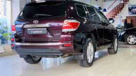 Toyota Highlander 2012 г.в.
