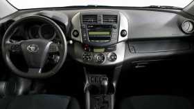Toyota RAV4 2011 г.в.