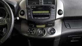 Toyota RAV4 2011 г.в.