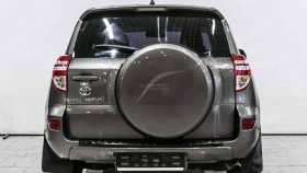 Toyota RAV4 2010 г.в.