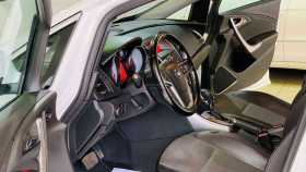 Opel Astra 2012 г.в.