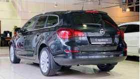 Opel Astra 2012 г.в.
