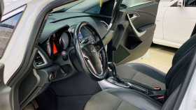 Opel Astra 2012 г.в.