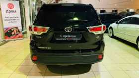 Toyota Highlander 2013 г.в.