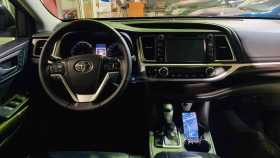 Toyota Highlander 2013 г.в.