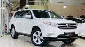 Toyota Highlander 2012 г.в.