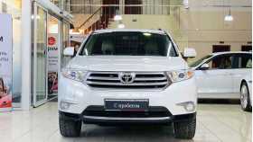 Toyota Highlander 2012 г.в.
