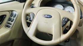 Ford Escape 2004 г.в.