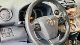 Toyota RAV4 2011 г.в.