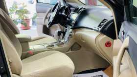 Toyota Highlander 2013 г.в.