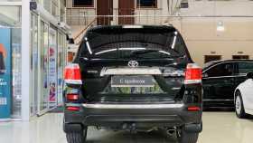 Toyota Highlander 2013 г.в.