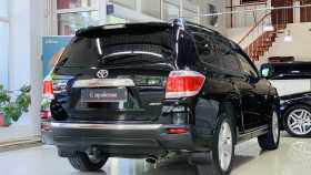 Toyota Highlander 2013 г.в.