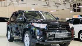 Toyota Highlander 2013 г.в.