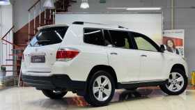 Toyota Highlander 2011 г.в.
