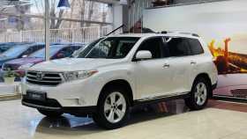 Toyota Highlander 2011 г.в.