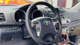 Toyota Highlander 2011 г.в.