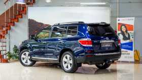 Toyota Highlander 2011 г.в.