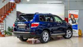 Toyota Highlander 2011 г.в.