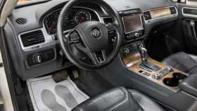 Volkswagen Touareg 2010 г.в.