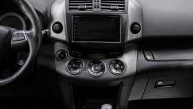 Toyota RAV4 2011 г.в.