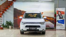 Mitsubishi Outlander 2013 г.в.