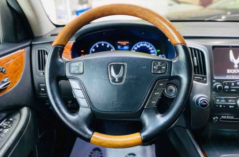 Hyundai Equus