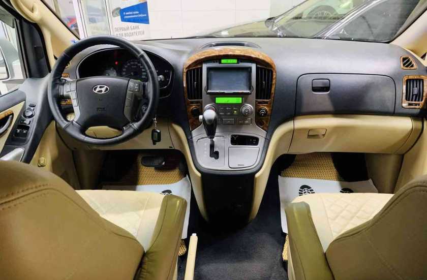 Hyundai Grand Starex