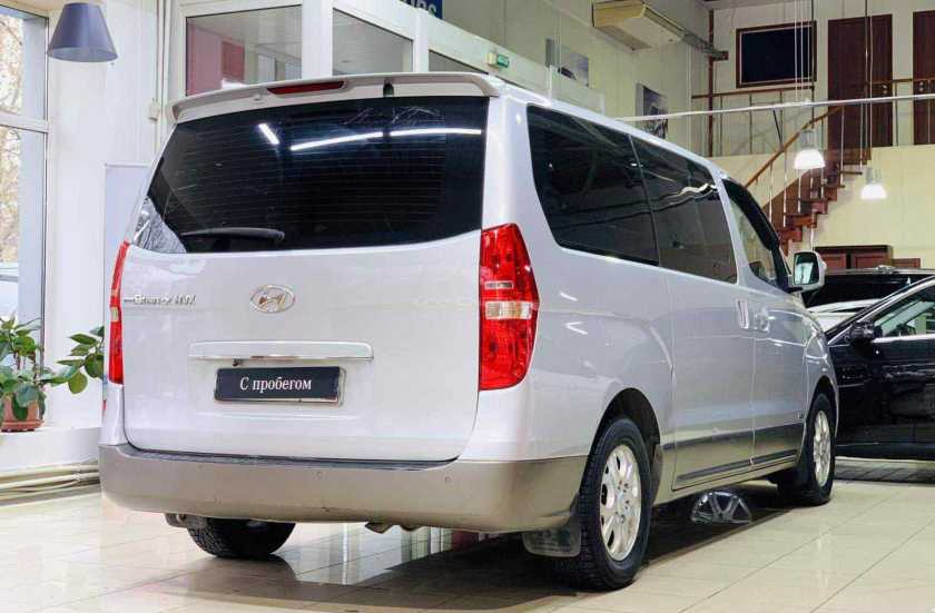 Hyundai Grand Starex