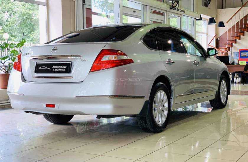 Nissan Teana
