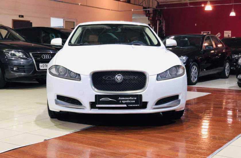Jaguar XF
