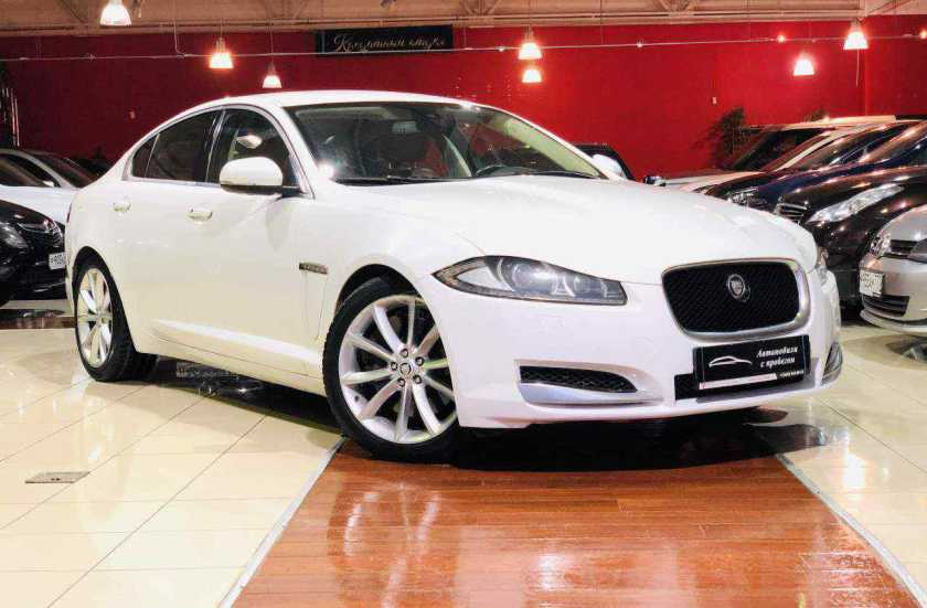 Jaguar XF