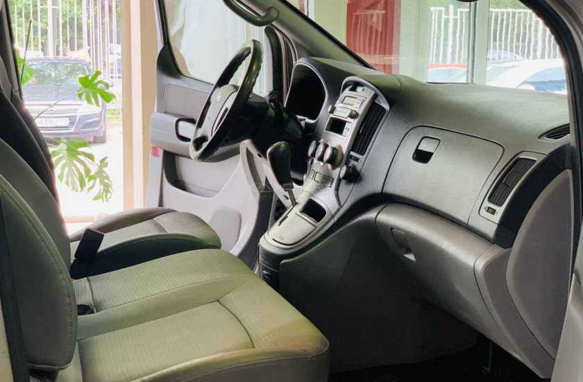 Hyundai Grand Starex