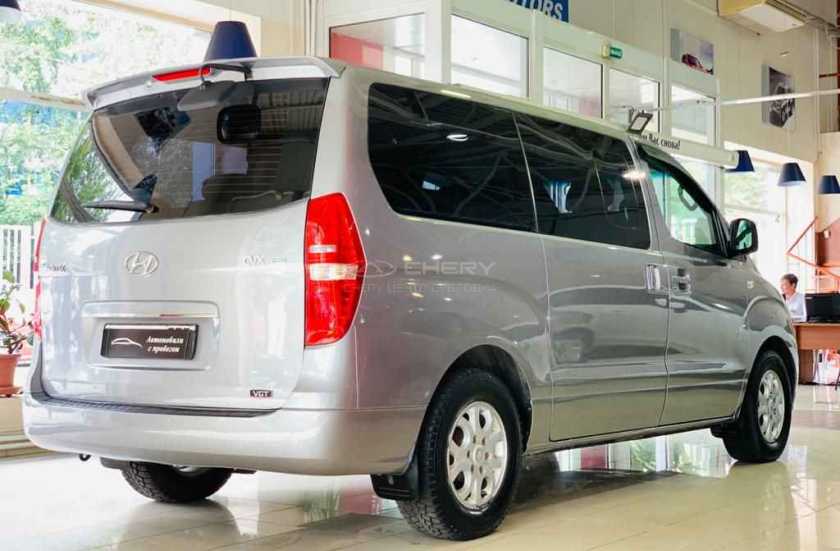 Hyundai Grand Starex