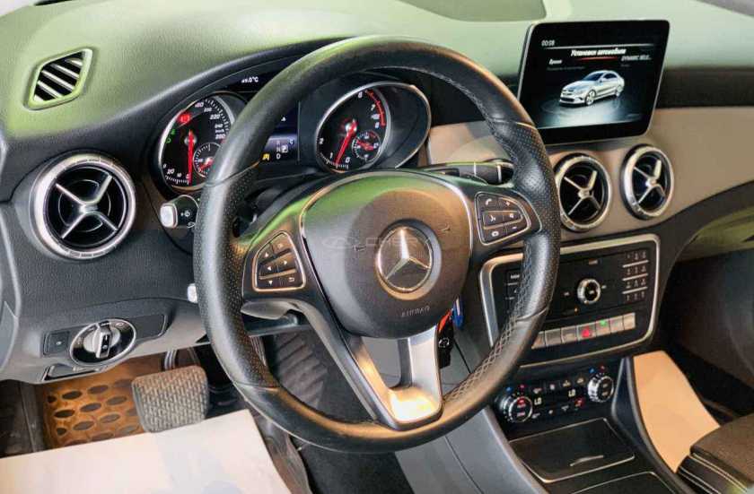 Mercedes-Benz CLA