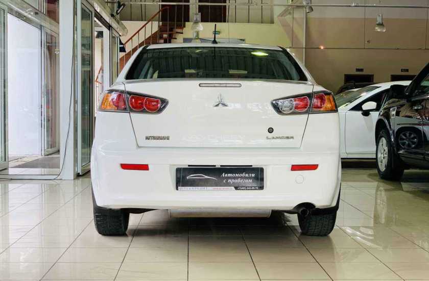 Mitsubishi Lancer