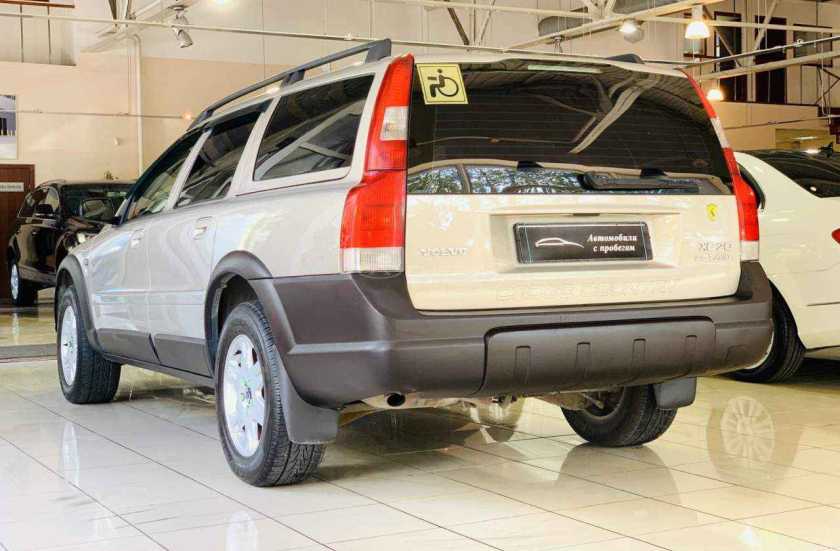 Volvo XC70