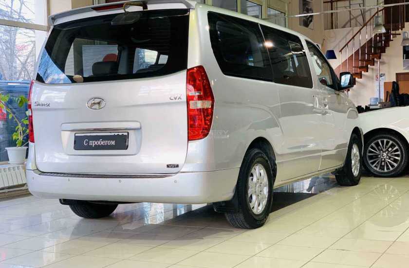 Hyundai Grand Starex