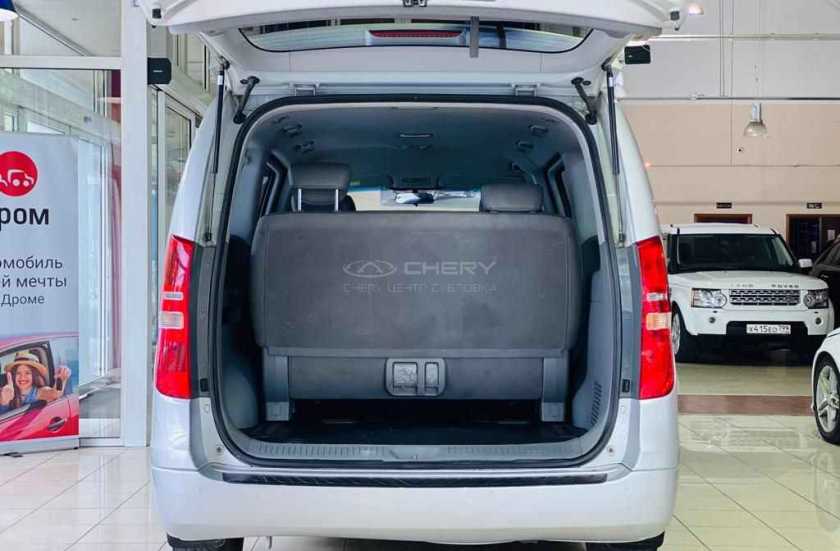 Hyundai Grand Starex