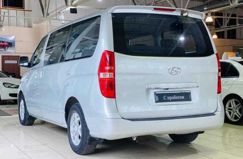 Hyundai Grand Starex