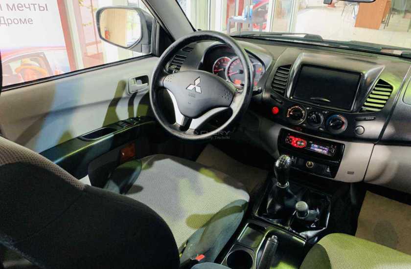 Mitsubishi L200