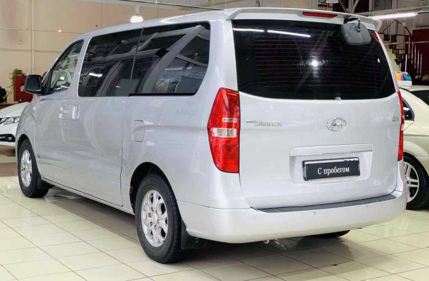 Hyundai Grand Starex