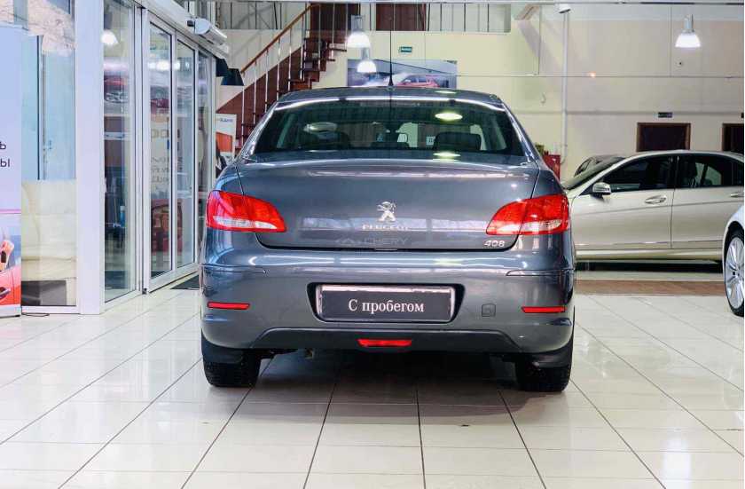 Peugeot 408