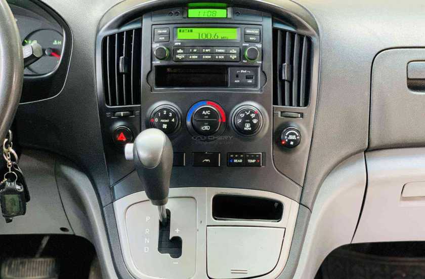 Hyundai Grand Starex