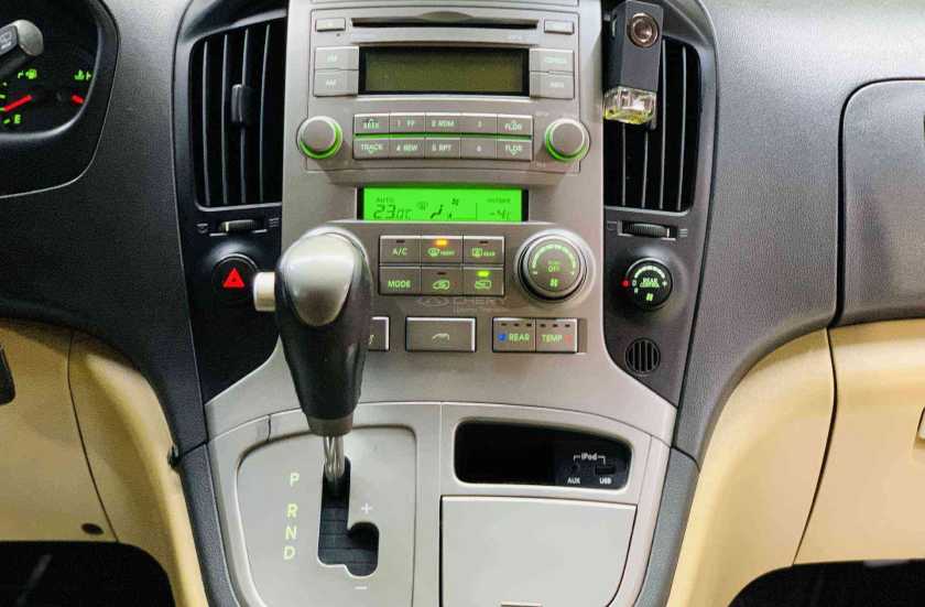 Hyundai Grand Starex