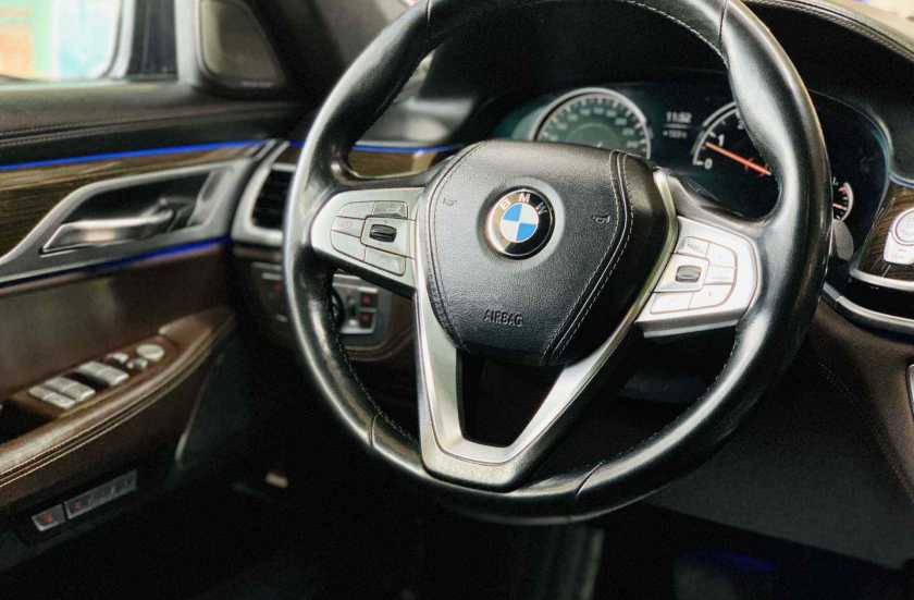 BMW 7 серии