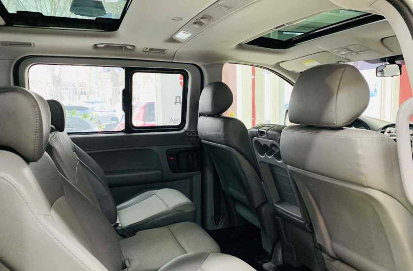 Hyundai Grand Starex